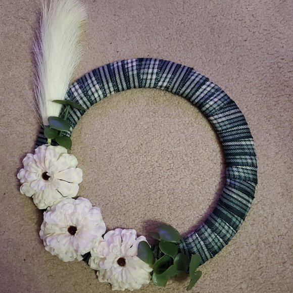 Handmade green plaid wreath - Picture 1 of 1